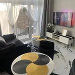 شقة By Radecka Zarembowicza Lotnisko فروتسواف