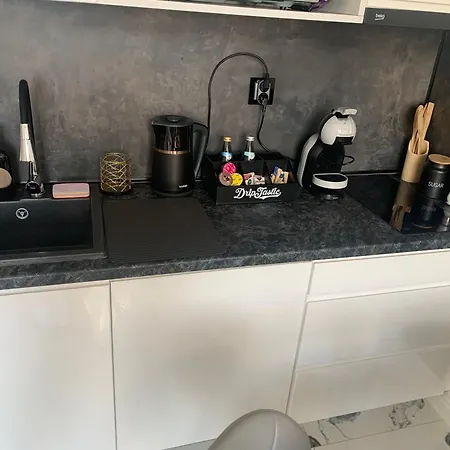 By Radecka Zarembowicza Lotnisko 公寓