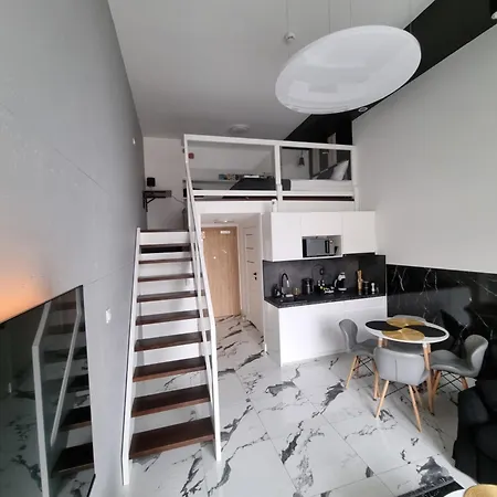 By Radecka Zarembowicza Lotnisko Wroclaw