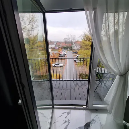 By Radecka Zarembowicza Lotnisko Wroclaw