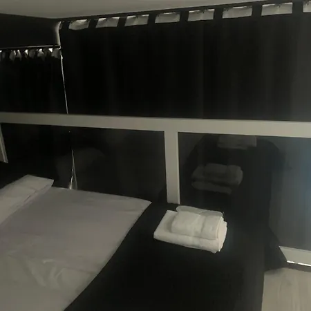 By Radecka Zarembowicza Lotnisko