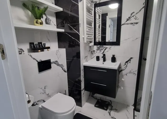 By Radecka Zarembowicza Lotnisko