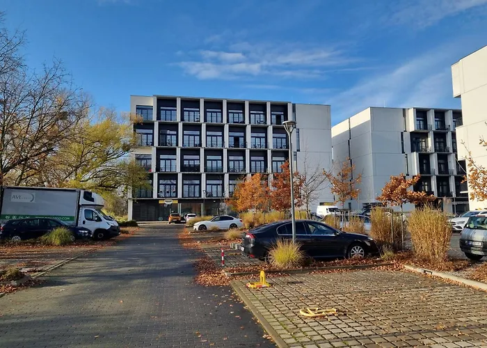 By Radecka Zarembowicza Lotnisko Daire *